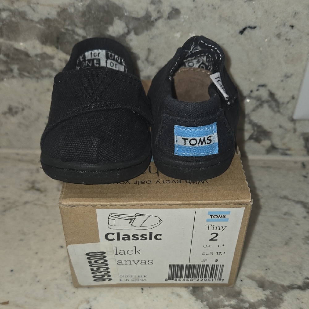 Baby Toms Black Canvas Shoes Size 2